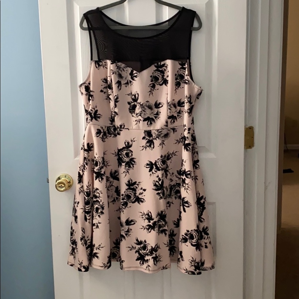 XL light pink and black formal dress